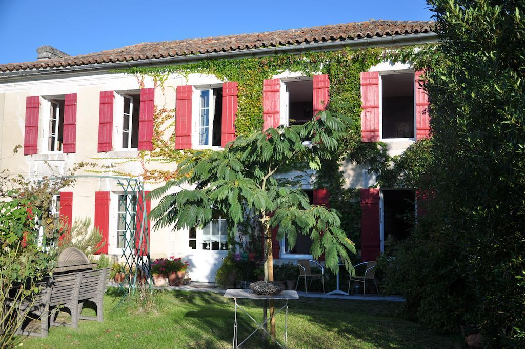 Brossac La Maison De Rose B&B 외부 사진